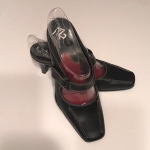 A2 By Aerosoles 2 inch Back Heels Size 9 B NWT